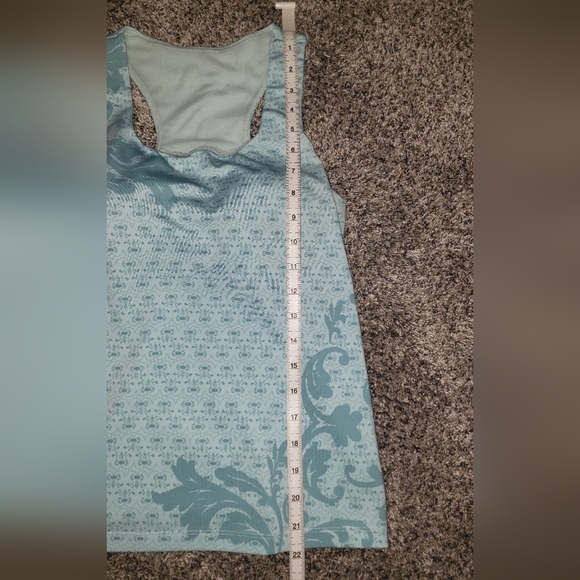 Athleta | Fitted Tank with Underwire Sports Bra - Picture 3 of 5